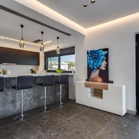Villa Tropicana By Hersonissos (Crete)