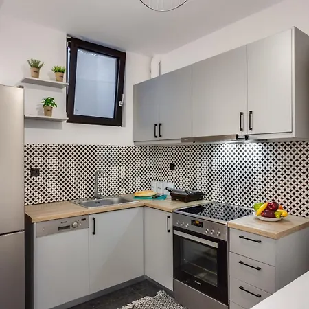 Tropicana By 헐소니소스