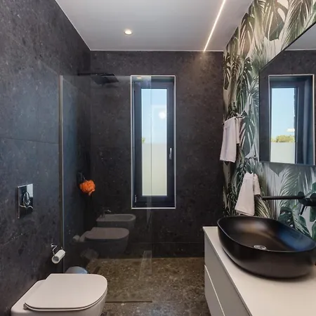 Tropicana By * 헐소니소스