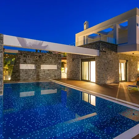 Tropicana By Villa *