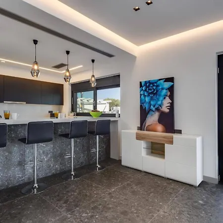 Villa Tropicana By Hersonissos (Crete)